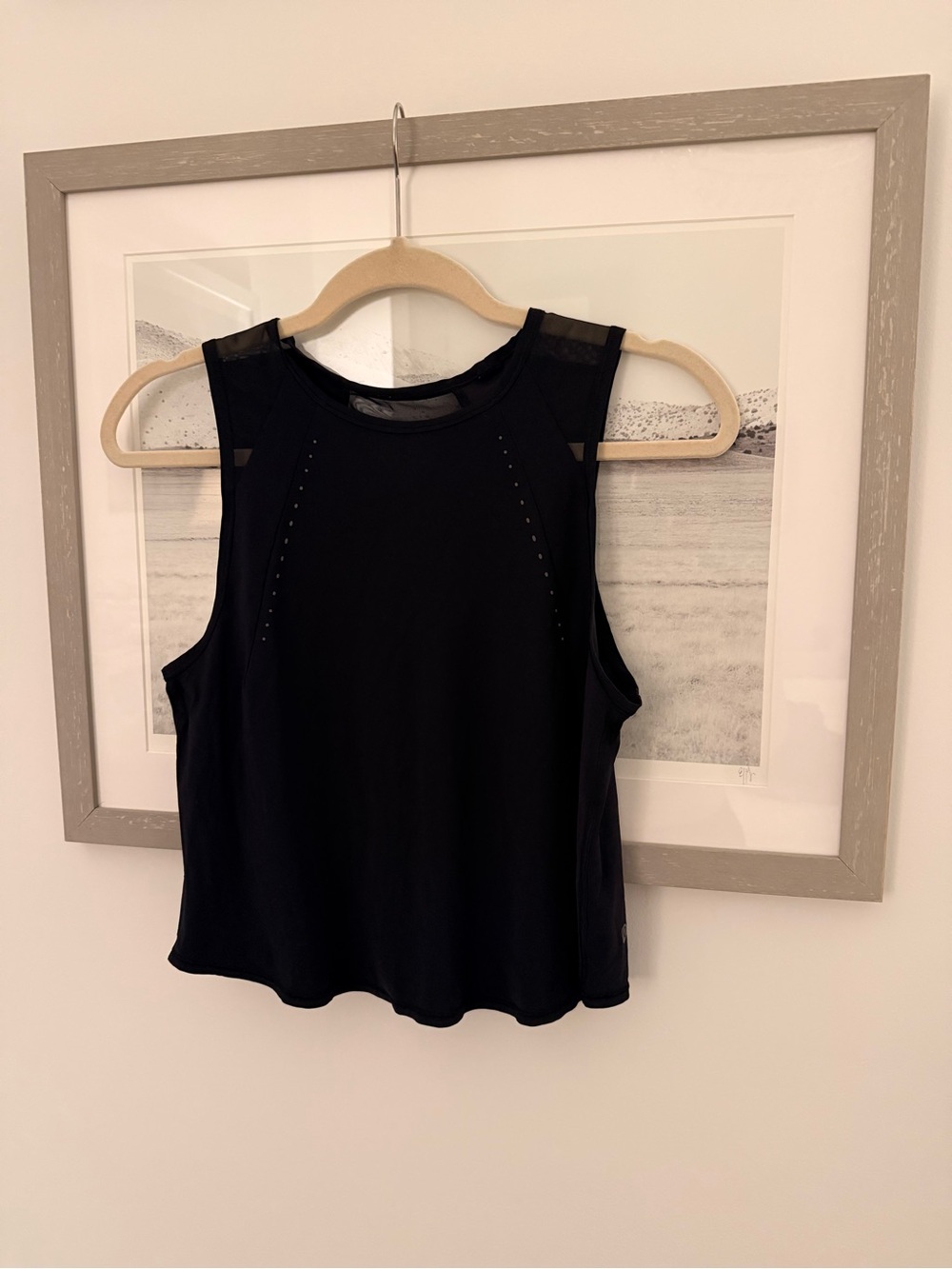 lululemon athletica Black Mesh-Shoulder Athletic Tank size 6